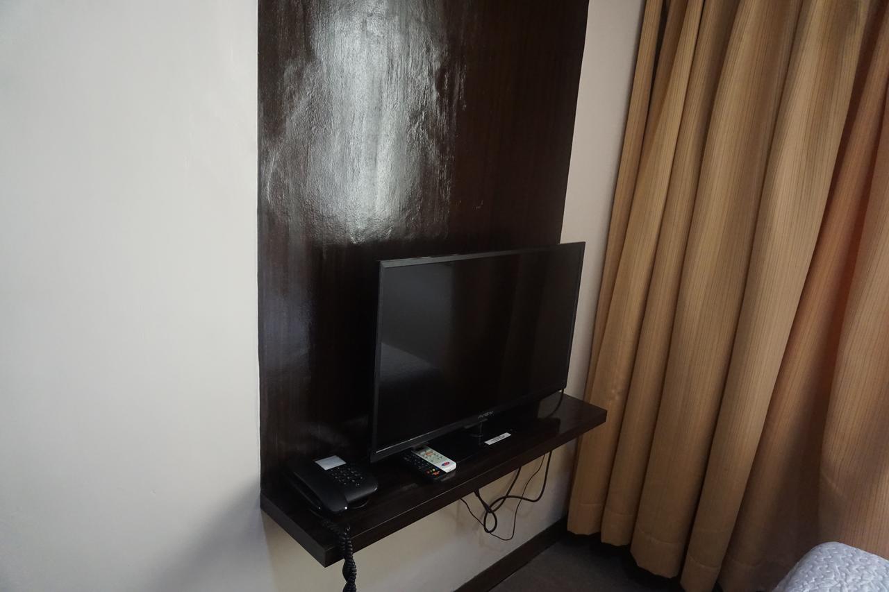 The Shila Philla Hotel Makati City Dış mekan fotoğraf
