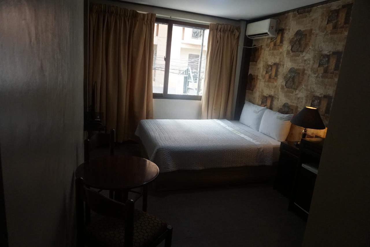 The Shila Philla Hotel Makati City Dış mekan fotoğraf