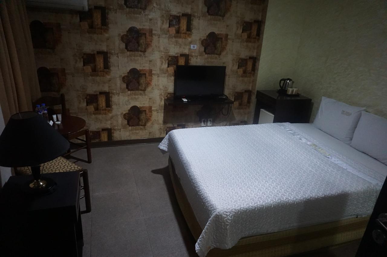 The Shila Philla Hotel Makati City Dış mekan fotoğraf