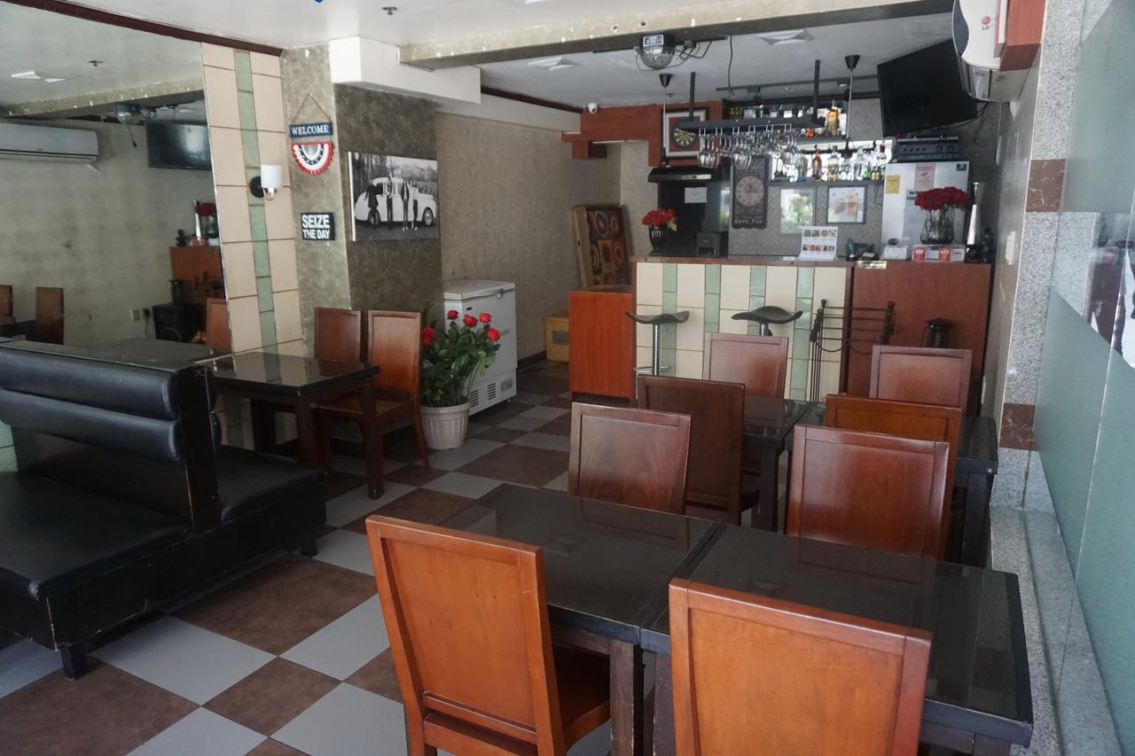 The Shila Philla Hotel Makati City Dış mekan fotoğraf